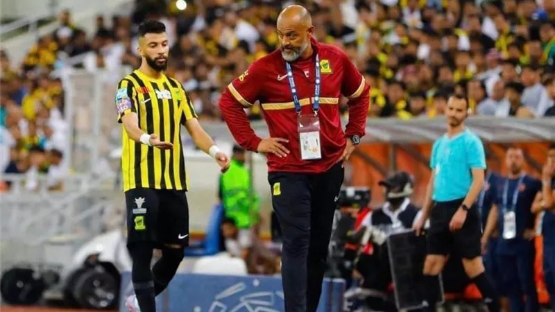 الرياضية السعودية : المدرب البرتغالي يمنع عبدالرحمن العبود من المشاركة في التدريبات الجماعية