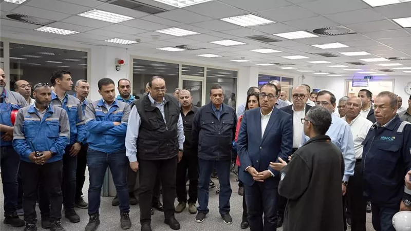 مدبولي يتفقد مصنع 