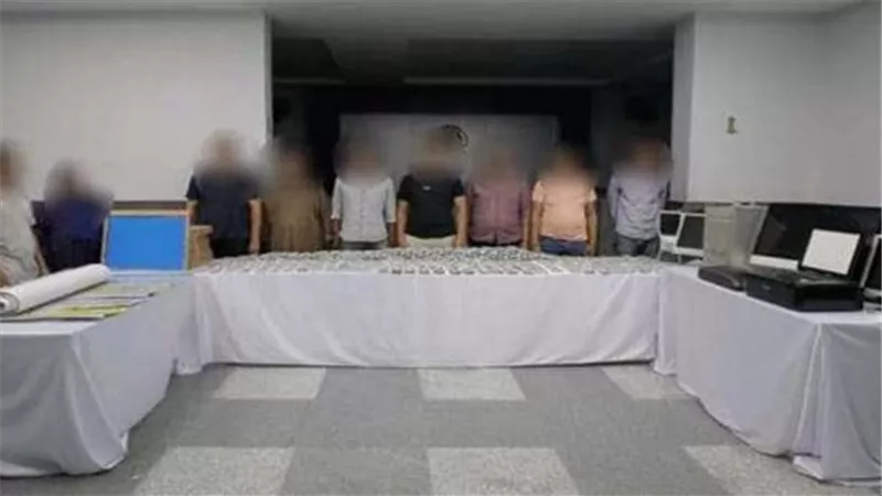 سقوط أخطر عصابه تزييف العملات الأجنبية وترويجها في دار السلام (صور)