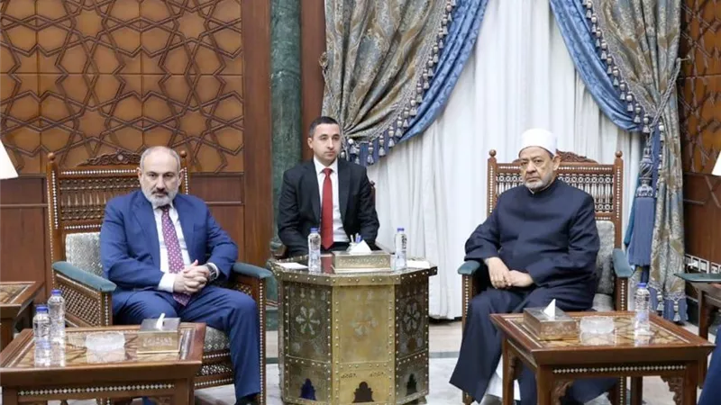 الطيب وباشينيان يتَّفقان على تنظيم معرض للمخطوطات في الأزهر