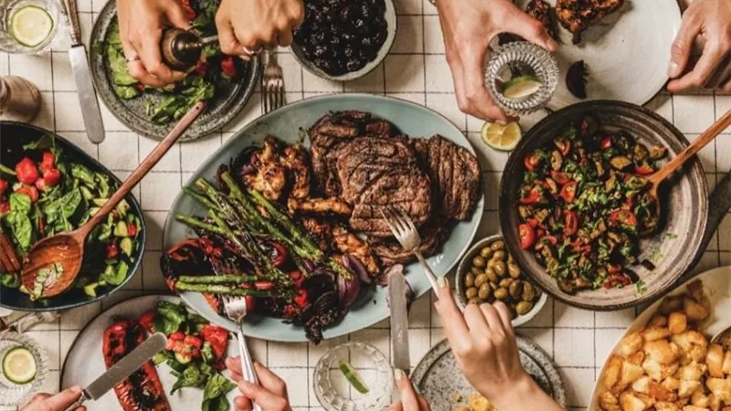 مخاطر الإفراط في تناول اللحوم بـ عيد الأضحي المبارك