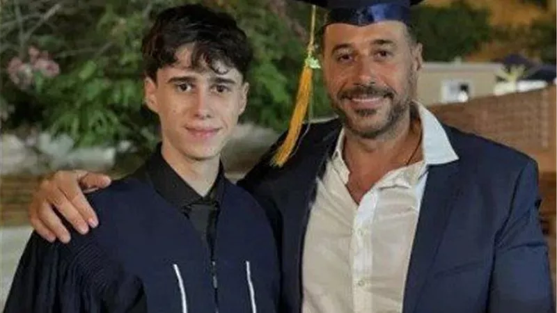 أحمد السعدني يعبر عن سعادته بتخرج ابنه عبد الله