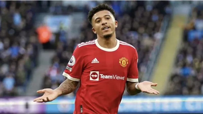 دورتموند يجمع أواصر مع مانشستر لاستعادة جادون سانشو
