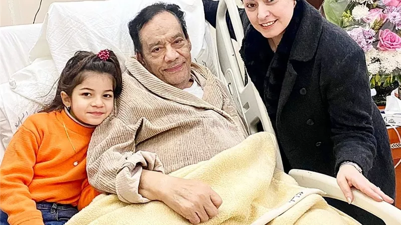 بالظهور الأول.. تعرف على الابنة الصغيرة للفنان حلمي بكر 