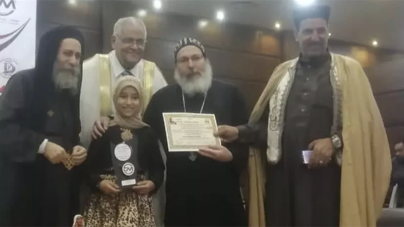 نورين مسعد تحفظ القرآن كاملاً بعمر 8 سنوات بالغربية (صور وفيديو)