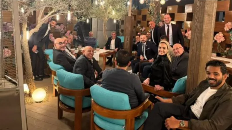 جلسه ودية وأجواء رائعة تجمع مجلس إدارة الزمالك والأهلي قبل نهائى الكأس