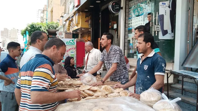233 مخالفة.. حملات تفتيشية على المخابز والأسواق بالمنيا