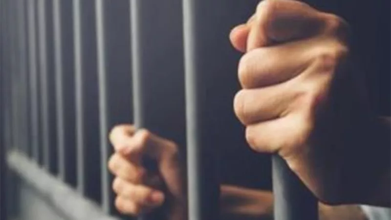 جنايات القاهرة تقضي بـ المؤبد للمتهم بإنهاء حياة والدته