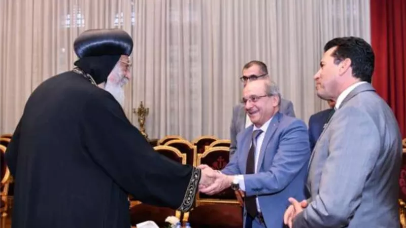 البابا تواضروس يلتقي وزيرا الشباب والرياضة المصري واللبناني لمتابعة البرلمان الشبابي