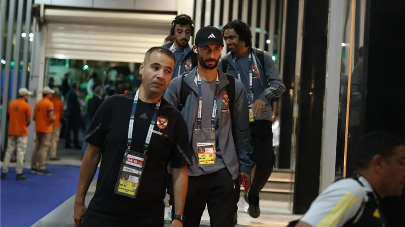 رغم الرحيل فى يناير أحمد عبد القادر باق فى القلعة الحمراء
