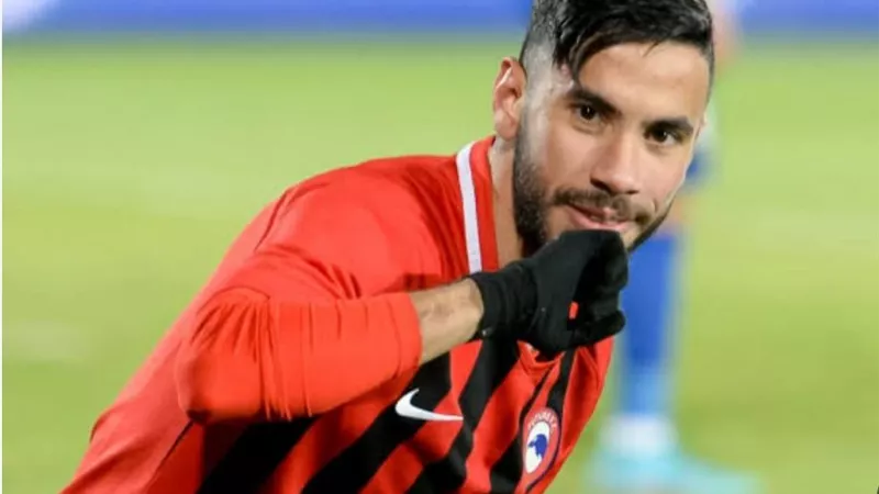 الزمالك يجري مفاوضات مع فويتشر لضم ناصر ماهر