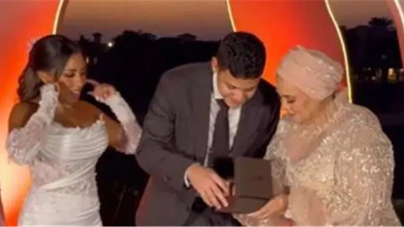 وسط جو عائلي...شقيق أحمد داش يحتفل بخطوبته 