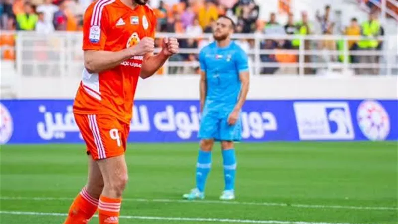 وكيل أزارو: بيراميدز يتفاوض لـ ضم اللاعب.. والأولوية لـ الأهلي