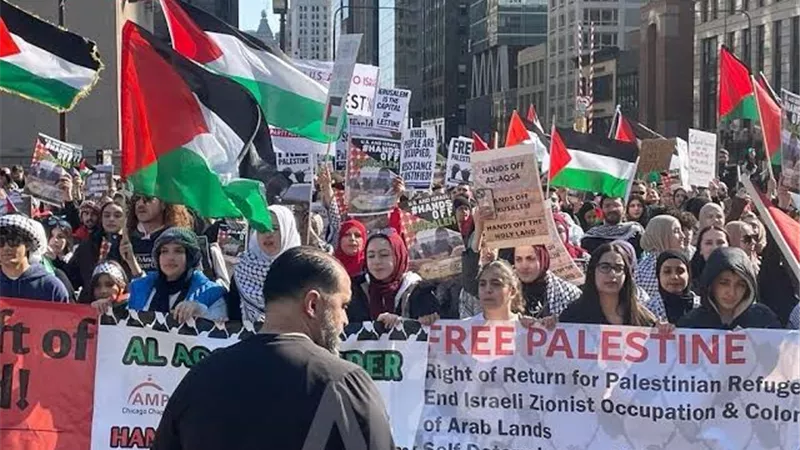 متظاهرون يغلقون الشوارع المؤدية إلى مبنى الكابيتول.. داعماً لحق الشعب الفلسطيني