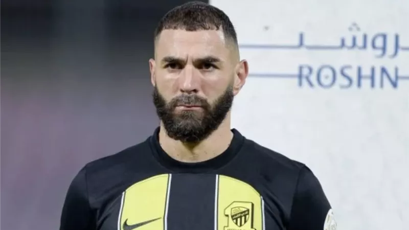 بنزيمة يختبر صبر جاياردو بعد غيابه المستمر عن تدريبات اتحاد جدة
