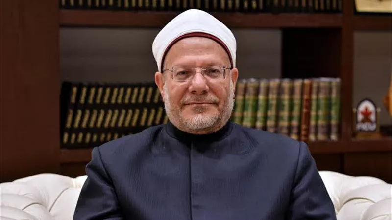 مفتي الجمهورية يهنئ الرئيس بذكرى عيد تحرير سيناء
