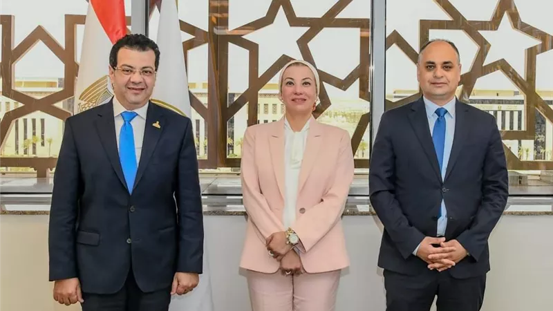 فؤاد: المرأة شريك رئيسى نعمل على دمجه في مجال العمل البيئي