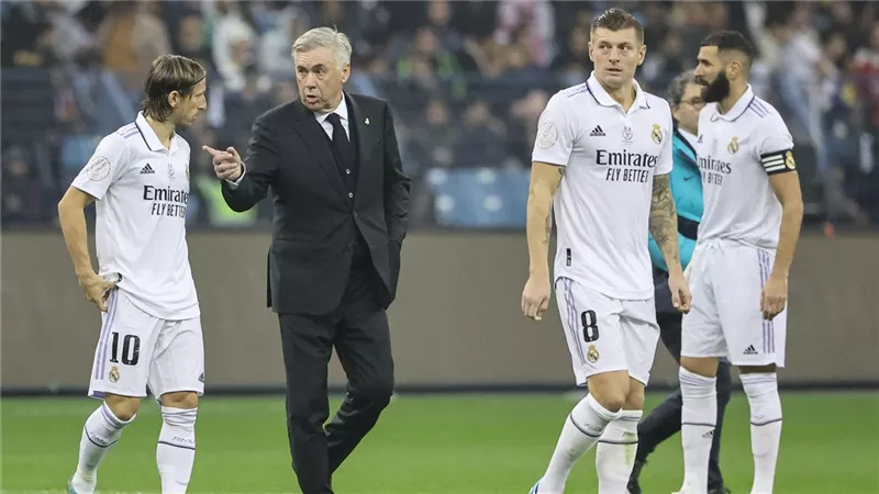 صحيفة إسبانية: استبعاد نجم ريال مدريد قبل مواجهة الأهلي بلحظات
