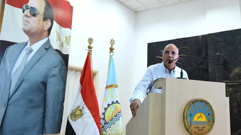 «سويلم» يستعرض جهود تطوير منظومة إدارة الري والصرف بالواحة