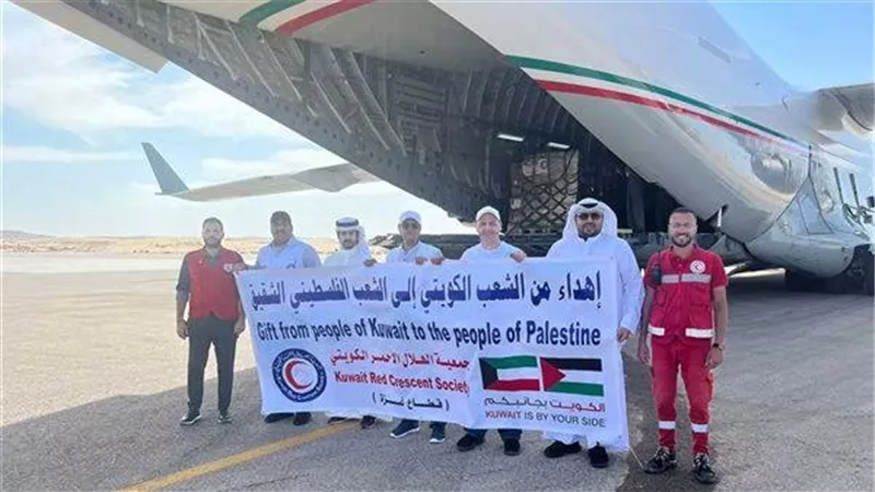مطار العريش يستقبل طائرة كويتية تحمل 40 طنًا من المساعدات لغزة
