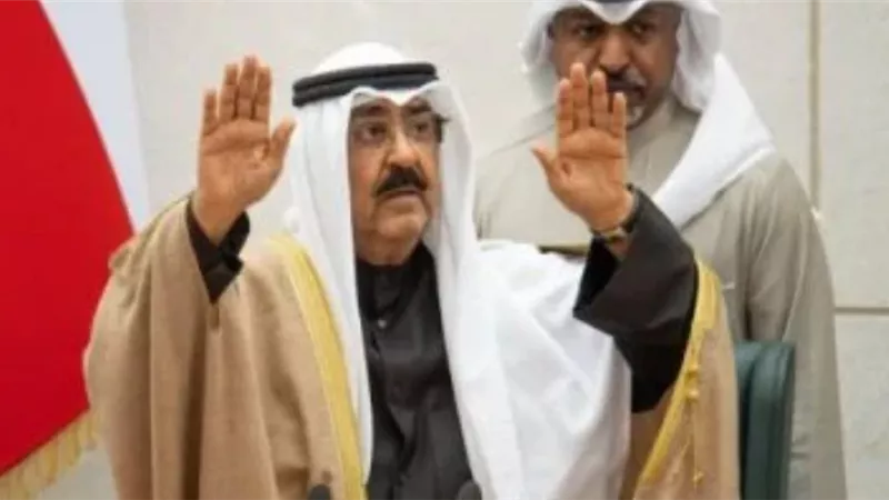 العاهل الأردني يمنح أمير الكويت 
