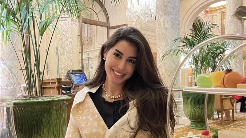 رسالة غير متوقعة من ياسمين صبري للنجم عادل إمام وزوجته