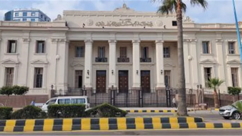 جنايات الإسكندرية تقضي بالمشدد لبائع أسماك أنهى حياة جاره