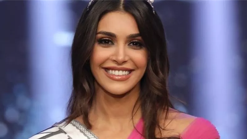 ياسمينا زيتون تُتوج وصيفة أولى لملكة جمال العالم