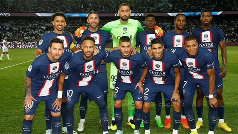 نجم باريس سان جيرمان يعود للتدريبات الجماعية قبل مواجهة بايرن ميونيخ