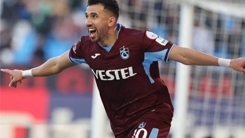 تريزيجيه يقود طرابزون للفوز على فاتح كاراجومروك بخماسيه 