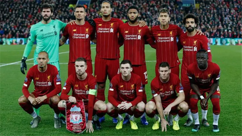 صلاح يقود هجوم ليفربول ضد إيفرتون بالدوري الإنجليزي