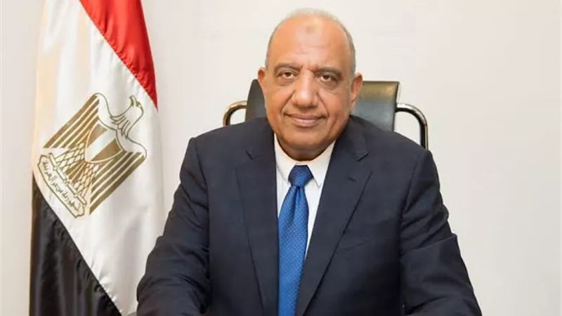 «عصمت» إقامة مجمع صناعي للاستفادة من المحلول المر 