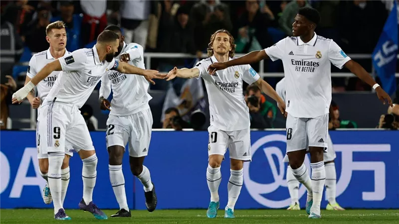 ريال مدريد يسعى لضم بديل كريم بنزيما في الإنتقالات الصيفية