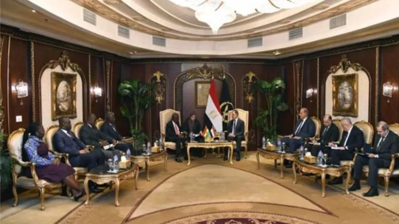 وزير الداخلية يلتقي بوزير الأمن القومي لغانا لاستعراض كافة أوجه التعاون