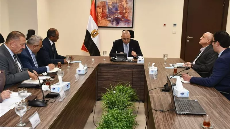 الجزار.. يناقش تعديل الكود المصري لاشتراطات الحماية المدنية