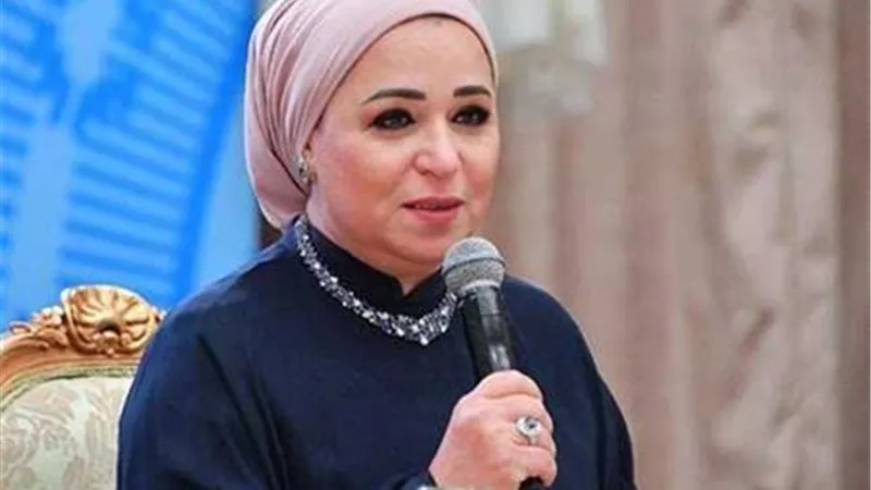 انتصار السيسي تهنئ الشعب المصري بعيد تحرير سيناء