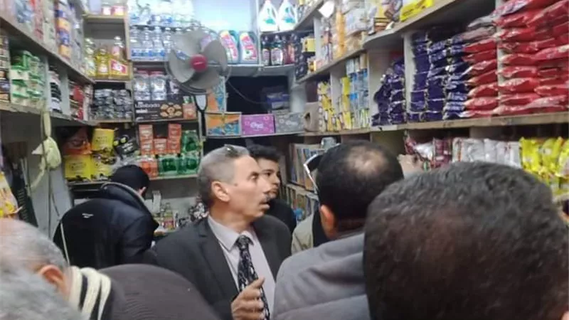 تحرير 19 محضر للمحال التجارية المخالفة بالمنيا