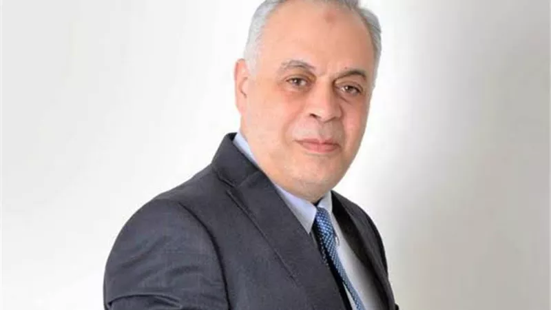 بعد دخوله المستشفى.. أشرف ذكي يكشف الحالة الصحية لـ المخرج أحمد شوقي