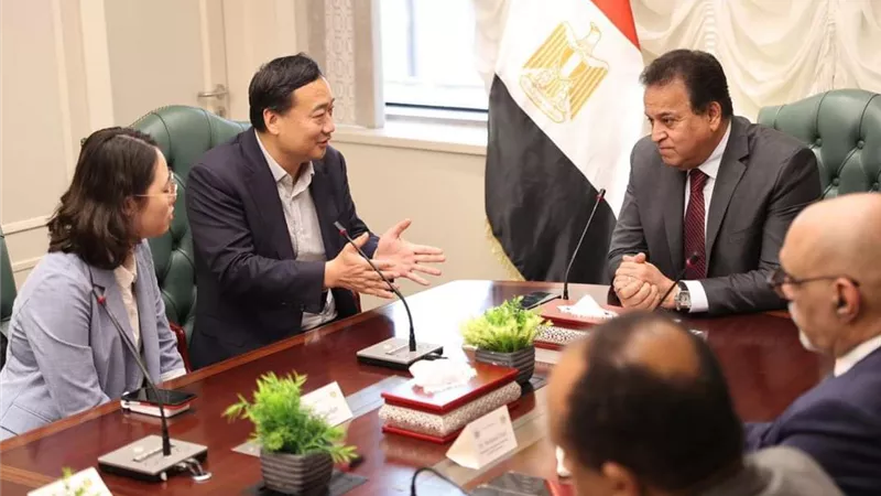 وزير الصحة يناقش مع هواوي مستجدات التعاون في القطاع الصحي