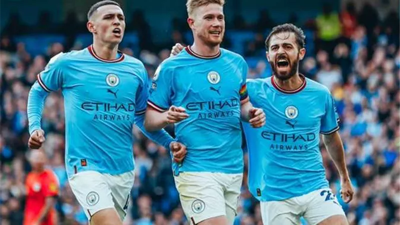 تعرف على تشكيل الرسمي للفريقين آرسنال ومانشستر سيتي في الدوري الإنجليزي
