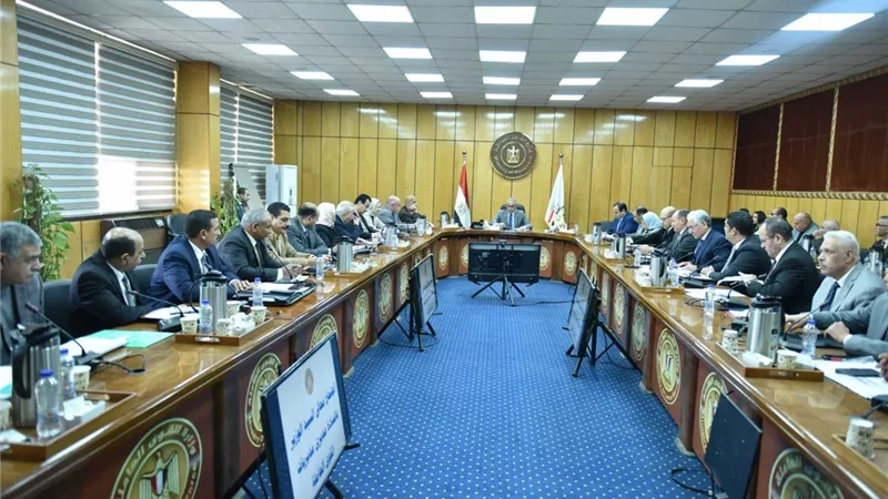 القوى العاملة تُعلن حصر 42 % من المنشآت لدمج 