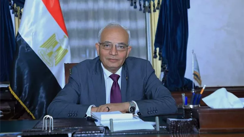 وزير التربية والتعليم يكشف عن الخطط الجديدة والموازية للعالمية