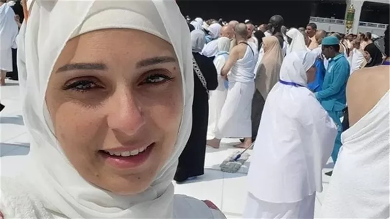 بعد عودتها من العمرة.. حقيقة اعتزال الفنانة نورهان شعيب الفن وارتداءها الحجاب
