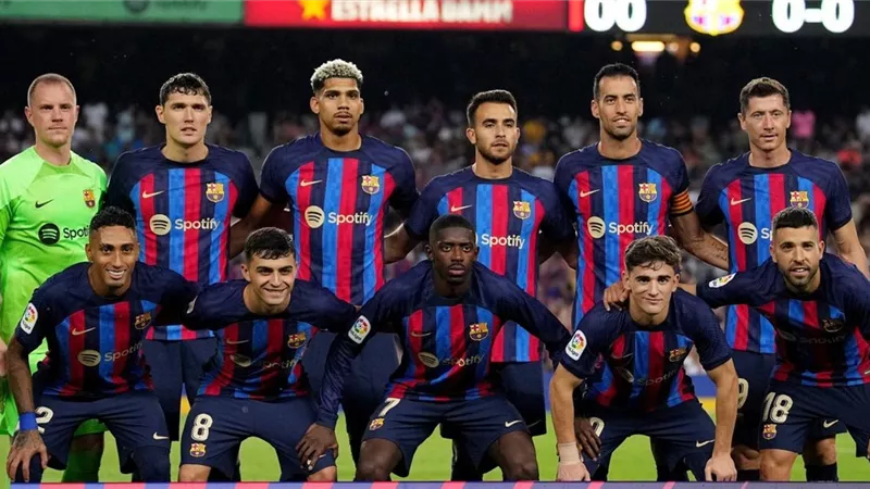 برشلونة يتأهل لربع نهائي دوري أبطال أوروبا