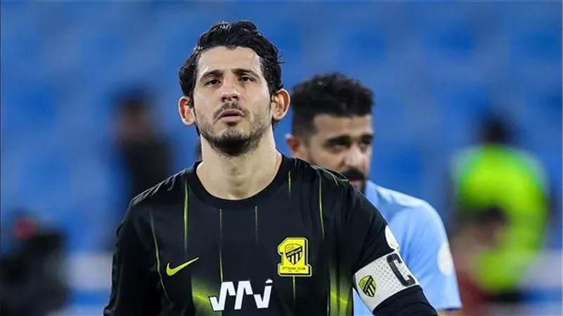 أحمد حجازي يقود تشكيل اتحاد جدة أمام الشباب في دوري روشن السعودي