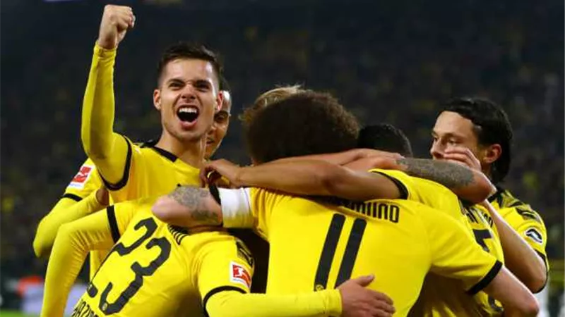 تاريخ مواجهات بروسيا دورتموند و أيندهوفن قبل مواجهه الليله
