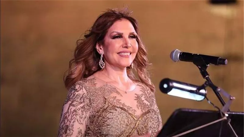 نادية مصطفى تهنئ نجاة الصغيرة على تكريمها في حفل Joy Awards