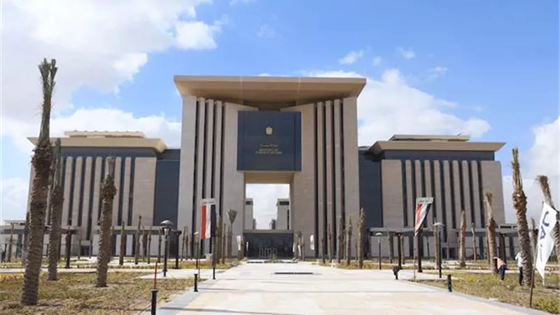 مصر تدين قصف إسرائيل مقر اللجنة القطرية لإعادة إعمار غزة