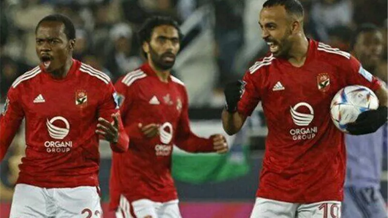نجم الأهلي يضيف لقبا جديدا لدولاب بطولاته