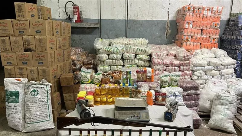 ضبط 5 طن زيت وسكر مجهول المصدر في حملة تموينية بالعاصمة